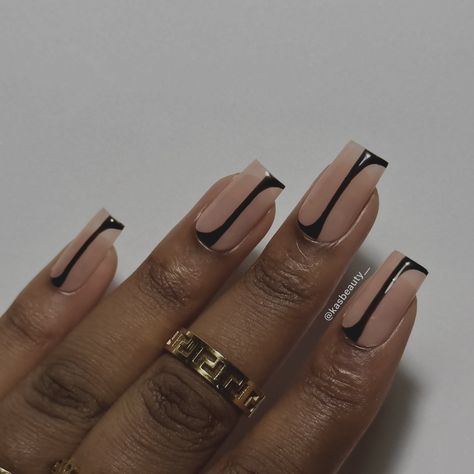 Black Kitty, Clean Girl Aesthetic, Short Square Acrylic Nails, Working Women, Nails Done, Short Acrylic Nails Designs, Square Acrylic Nails, Classy Nails, Nail Sizes