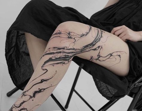 Ink Body Drawing, Female Full Body Tattoo, Male Body Tattoos, Anthony Padilla Tattoo, Hip Leg Tattoo, Cool Leg Tattoos For Women, Ink Blot Tattoo, Ink Spill Tattoo, Small Abstract Tattoo