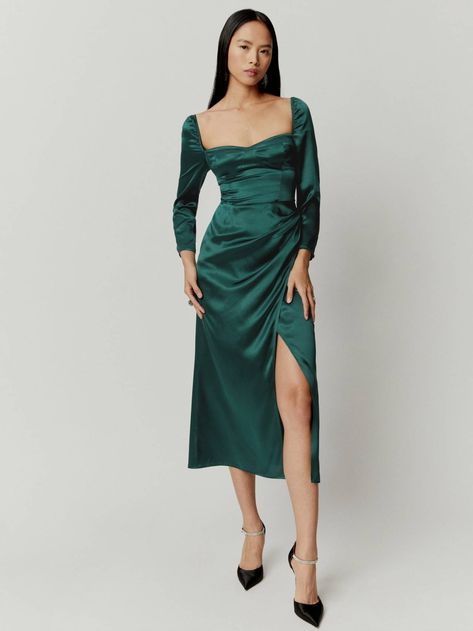 #streetfashion #streetstyle #streetwear Green Silk Dresses, Maxi Dress Collection, Reformation Dress, Silk Midi Dress, Long Sleeve Midi, Midi Length Dress, Long Sleeve Maxi Dress, Wearing Dress, Satin Dresses