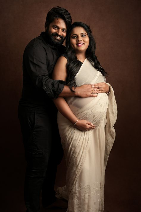 Capturing the Beauty and Wonder of Motherhood Pregnant Lady, Maternity Photoshoot Poses, Maternity Photoshoot, Maternity Shoot, Pregnancy Shoot, Pregnancy Photoshoot, Photoshoot Poses, Bangalore, The Beauty