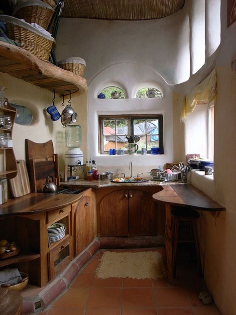 Explore The Year of Mud's photos on Flickr. The Year of Mud has uploaded 1872 photos to Flickr. Cob House Kitchen, Cob Building, Casa Hobbit, Tiny House Swoon, Straw Bale House, Earthship Home, Natural Homes, Tiny House Kitchen, Cob House