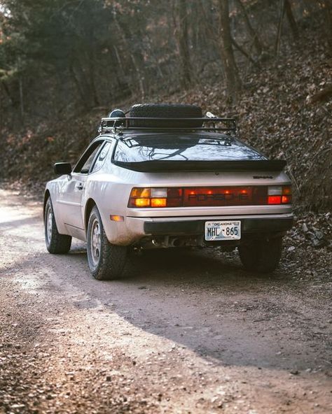 @944_safari on Instagram: "These cars love the cool weather. Awesome shot by: @ch.media479" Porsche 944 Aesthetic, 944 Safari, Porsche Safari, Porche Car, Porsche 924s, Porsche 968, Aesthetic Cars, Adventure Car, Adventure Campers