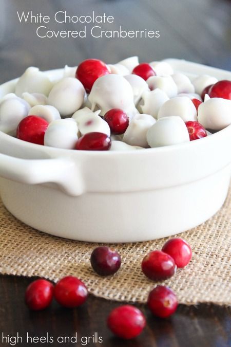 White Chocolate Covered Cranberries - a cheap, easy, festive treat! #recipe #thanksgiving #christmas http://www.highheelsandgrills.com/2013/11/white-chocolate-covered-cranberries.html White Chocolate Covered, Best Thanksgiving Side Dishes, Party Appetizers Easy, Cranberry Recipes, Christmas Party Food, Christmas Chocolate, Christmas Appetizers, Fruit Recipes, Candy Recipes