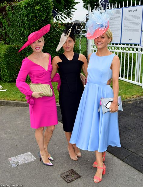 The skies may be grey and cloudy but revellers at the Ivestec Ladies Day brightened up the course at Epsom in a series of colourful frocks and fascinators Black Derby Outfits For Women, High Tea Attire For Women, High Tea Party Outfit Classy, Ladies Day At The Races Outfit, Ladies Day Outfits, Derby Dresses, High Tea Outfit, Ascot Outfits, Kentucky Derby Outfit