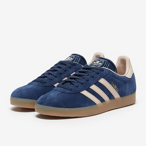 Gazelle Adidas Shoes, Things To Add To Your Wishlist, Outfits With Shoes, Gazelles Adidas, Colourful Trainers, Blue Gazelle, Adidas Shoes Gazelle, Adidas Gazelle Blue, Colourful Shoes