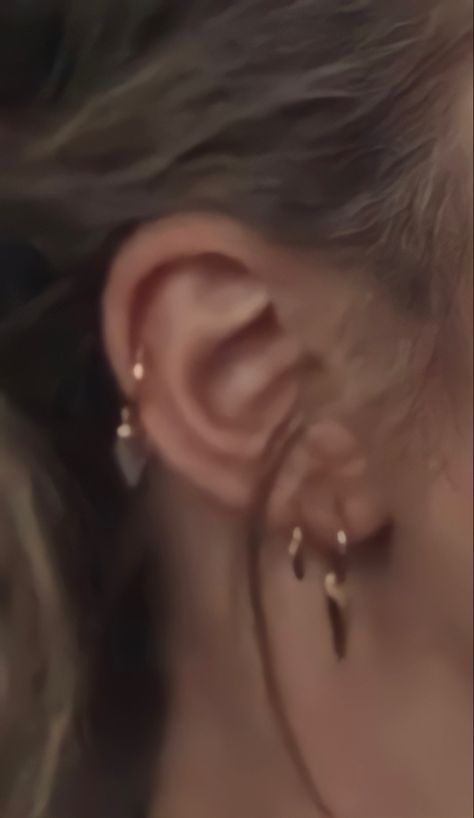 Yelena Ear Piercings, Yelena Belova Piercing, Ear Piercings Natasha Romanoff, Florence Pugh Ear Piercing, Bvla Jewelry Ears, Piercing Chart, Ear Piercings Chart, Pretty Ear Piercings, Cute Ear Piercings