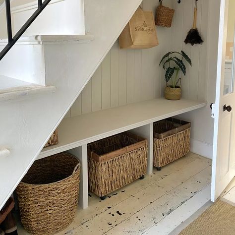 Under Stairs Nook, Room Under Stairs, Stair Nook, تحت الدرج, Storing Shoes, House Staircase, Staircase Storage, Hallway Inspiration, Narrow Hallway Decorating