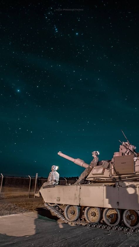 Wallpaper Militar Military, Special Forces Wallpaper, Ww2 Wallpaper, Tank Aesthetic, Watching The Stars, Tank Wallpaper, Military Photography, Military Aesthetic, Army Humor