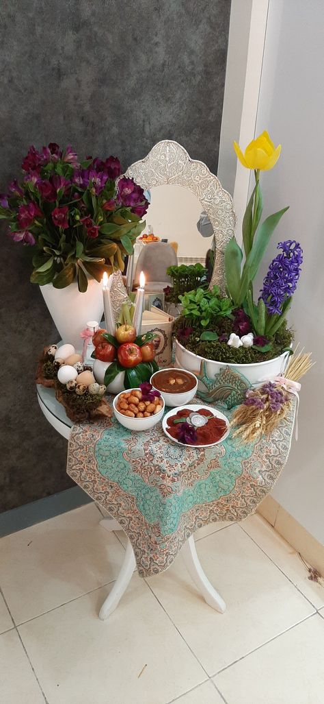 Happy Noroze, Haft Seen Ideas, Nowruz Decoration, Norooz Crafts, Norouz Design, Haftsin Ideas, Nowruz Crafts, Haftseen Design, Norooz Design