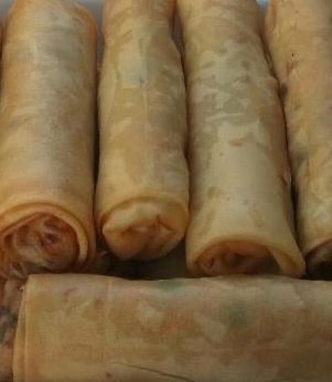 Pizza Logs, Stromboli Recipes, Cheese Appetizers Easy, Pizza Dip Recipes, Stromboli Recipe, Appetizers For Kids, Egg Roll Wrappers, Kids Treat, Pizza Rolls