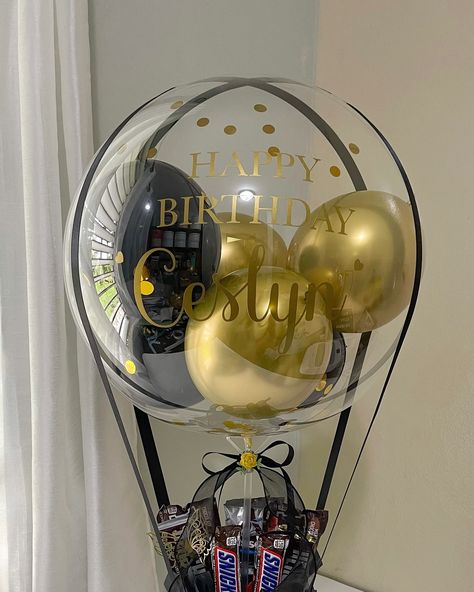 You light up my world! ✨ Sending birthday love with this bright and beautiful Bobo balloon surprise! 🎈✨ Here’s to a day as dazzling as you are! . . . #toocutedesigns #boboballoon #birthday #surprise #uniqueballoons #gifting #belize Birthday Bobo Balloon Ideas, Birthday Bobo Balloon, Bobo Balloon Ideas, Bobo Balloon, Balloon Surprise, Balloon Basket, Balloon Ideas, Bright And Beautiful, Birthday Love