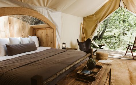 This Glamping Retreat Is the Best Way to Stay at Mount Rushmore — Here's How to Book South Dakota Road Trip, Grand Canyon Camping, Best Romantic Getaways, Under Canvas, Glamping Resorts, Go Glamping, Safari Tent, Outdoor Beds, Luxury Tents