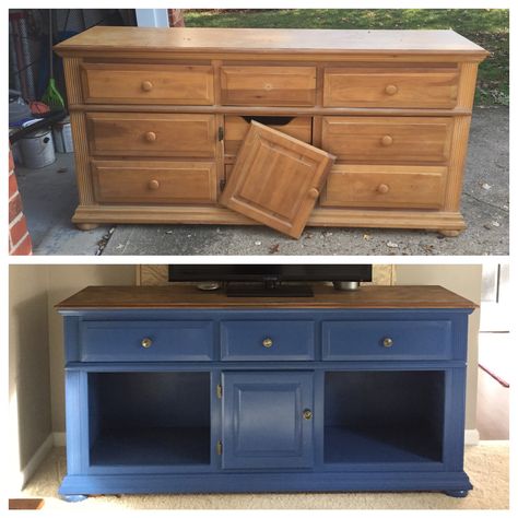 DIY an old dresser into a gorgeous living room TV stand. Apartment Living Room Tv, Free Dresser, Dresser Transformation, Room Tv Stand, Dresser Tv Stand, Casa Vintage, Diy Furniture Renovation, Furniture Rehab, Living Room Tv Stand