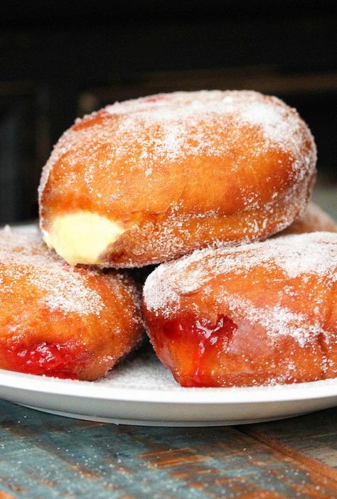 Custard Doughnut, Doughnuts Recipe, Doughnut Recipes, Homemade Donuts Recipe, Donut Dessert, Filled Donuts, Donuts Recipe, Recipes To Make At Home, Custard Filling