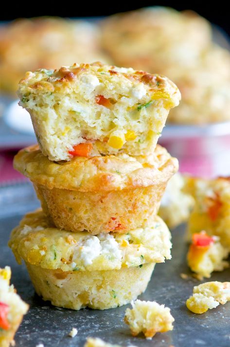 Savory Cheese and Veggie Muffins Momofuku Cake, Vegetable Muffins, Cheddar Muffins, Savoury Muffins, Veggie Muffins, Savory Cheese, Savory Muffins, Cheese Muffins, Savoury Baking