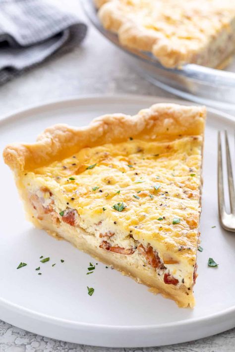 Savory Quiche, Quiche Lorraine Recipe, Ham And Cheese Quiche, Homemade Pie Crust, Honey Ham, Baked Pie Crust, Cheese Quiche, Quiche Recipe, Flaky Pie Crust