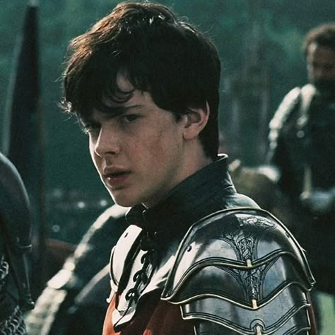 Edmond Narnia, Dark Academia Photo, Edmund Narnia, Skandar Keynes, Narnia Cast, Narnia Quotes, Narnia Prince Caspian, Narnia 3, Edmund Pevensie