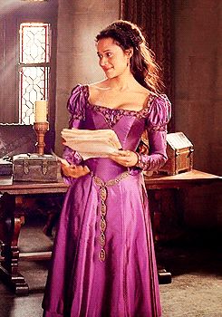 Merlin- Gwen's series 5 costumes Merlin Gwen, Guinevere Dress, Merlin Tv Series, Angel Coulby, Merlin Show, Merlin Fandom, Merlin Cast, Fantasy Dresses, Medieval Dress