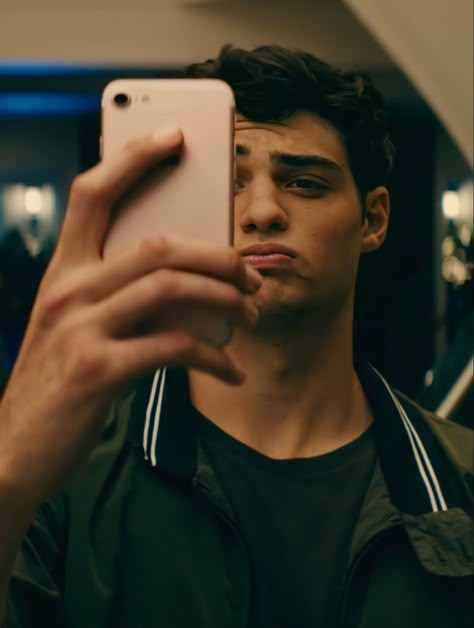 Lj And Pk, Noah Centineo Peter Kavinsky, Jean Peters, Peter Kavinsky, Peter K, Movies For Boys, Noah Centineo, Lara Jean, Jenny Han