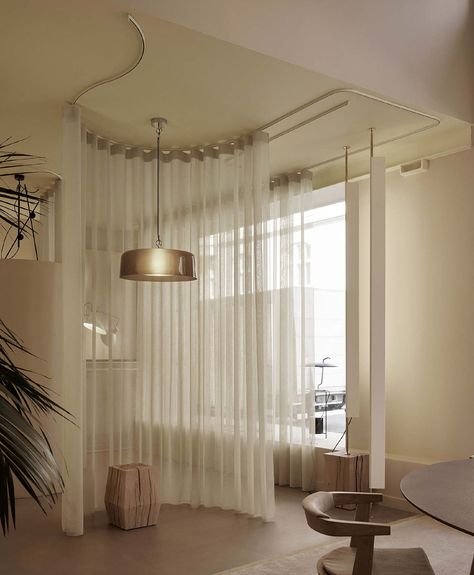 Curved Curtain, Room Division, Curtain Designs For Bedroom, Curtain Divider, Sun Decor, Curtain Tracks, Curtain Partition, Curtain Store, Creative Room