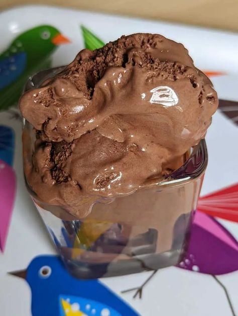 Chocolate Gelato - Cookie Madness Home Made Gelato, Gelato Recipes For Ice Cream Maker, Chocolate Italian Ice Recipe, Gelato Recipe Homemade, Chocolate Gelato Recipe, Italian Ice Recipe, Gelato Recipes, Homemade Gelato, How To Make Gelato