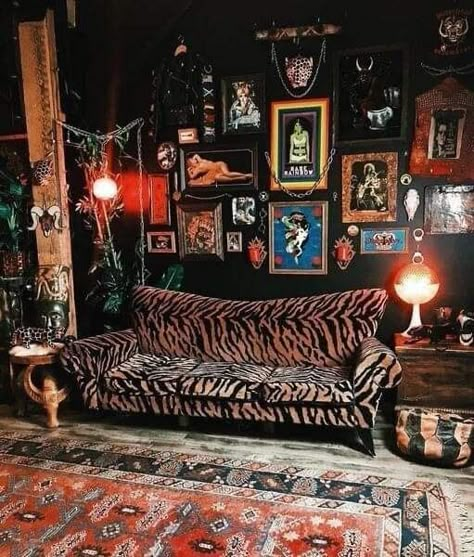 INSPIRATION: INTERIORS: MAXIMALISM — CLAIRE HEFFER DESIGN Maximalism Interior, Goth Home Decor, Goth Home, Dark Home Decor, Dark Home, Empty Spaces, Dark Interiors, Apartment Decor Inspiration, Dream Room Inspiration