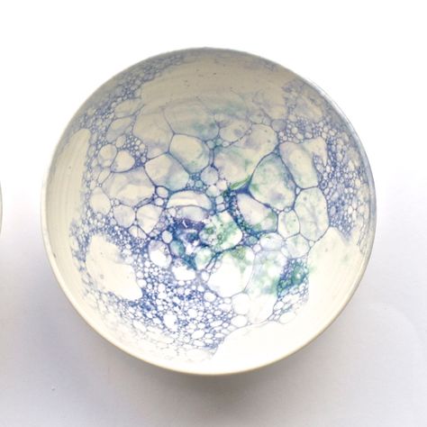 Pottery Bubble Glaze, Bubble Underglaze, Bubble Glaze Pottery, Water Ceramics, Bubble Glazing, Minimal Ceramics, Bubble Painting, Bubble Art, Flower Art Images