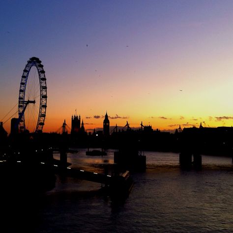 Waterloo sunset  love this so much... Waterloo Sunset, London 2022, The Kinks, London House, London Love, Summer Inspiration, Dream Life, Summer Beach, Maybelline