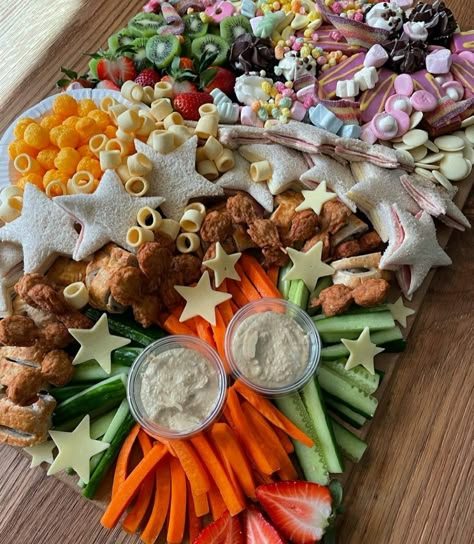 Party food 1 Birthday Food Ideas, 6 Year Birthday Party Food, Funny Party Food, Kids Food Table Party, Kids Party Food Platters, 3rd Birthday Party Food Ideas, 1 Year Birthday Party Food Ideas, Kids Graze Table, Food To Serve At Birthday Party