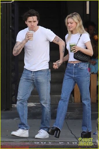 Levis 501 Outfit Street Style, Levis 501 Outfit, 501 Outfit, Levi Jeans Outfit, Nicola Peltz, Brooklyn Beckham, Tall Person, Tall People, Fun And Games