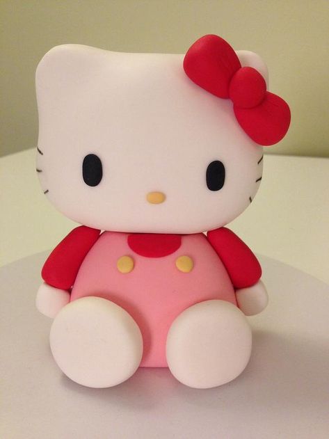 Hello Kitty Fondant Tutorial, Hello Kitty Out Of Clay, Hello Kitty Clay Ideas, Hello Kitty Clay Art, Hello Kitty Torte, Hello Kitty Fondant, Tort Hello Kitty, Hello Kitty Theme Party, Tattoos Animals