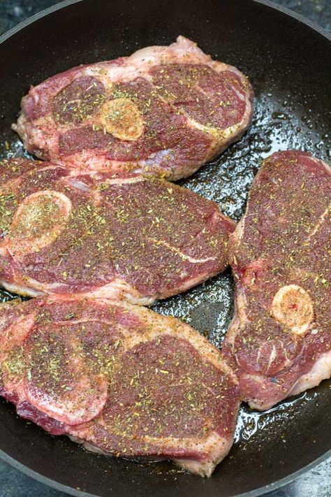 Lamb Recipes Oven, Shoulder Steak Recipes, Lamb Loin Chop Recipes, Grilled Lamb Chop Recipes, Lamb Shoulder Chops, Beef Entrees, Goat Recipes, Lamb Dinner, Lamb Loin Chops