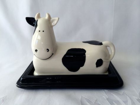 Cow Butter Dish, Cow Holstein, Butter Dish Ceramic, Cow Stuff, Ceramic Pinch Pots, Cow House, Black And White Cow, Ceramic Butter Dish, Holstein Cows