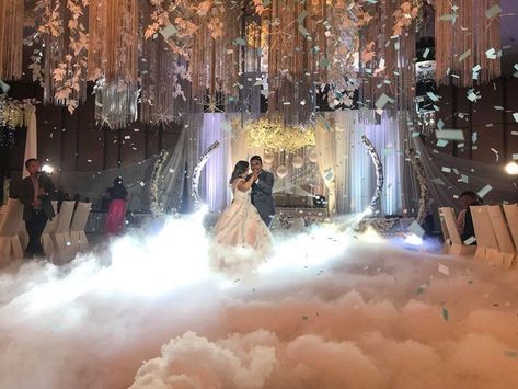 Fog Wedding, Low Lying Fog, Floral Wedding Decorations, Reception Inspiration, Head In The Clouds, Reception Party, Compare And Contrast, In The Clouds, The Clouds