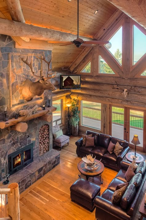 Hunting Cabin Interior Living Room, Log Cabin Style Homes, Rustic Log Cabin Living Room, Rustic Great Room With Fireplace, Inside Log Cabin Homes Interiors, Log House Living Room, Big Log Cabin Houses, Cozy Cabin Decor Living Room, Log Homes Interiors