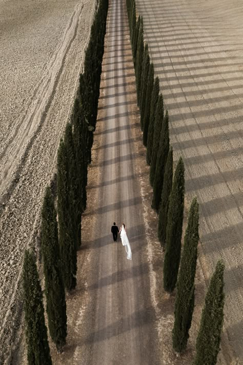 Summer Honeymoon, Italy Elopement, Wedding Shot List, Italian Romance, Destination Wedding Italy, Wedding Photography Styles, Couple Session, Tuscany Wedding, Italy Photo