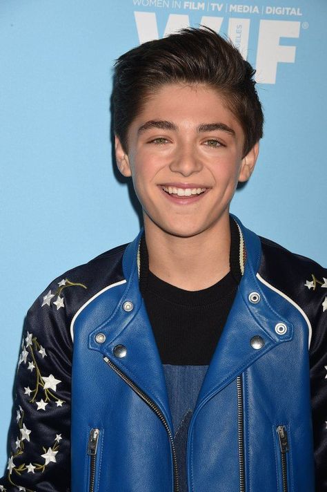 DC’s ‘Shazam!’ Taps ‘Andi Mack’ Star Asher Angel To Play Billy Batson Billy Batson, Asher Angel, Andi Mack, Wedding Dance Video, Zachary Levi, Boy Celebrities, Love U Forever, Boy Pictures, Young Actors