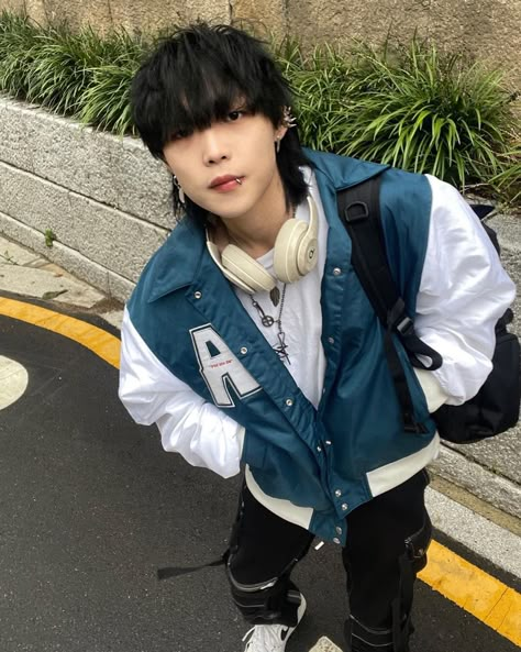 Male Japanese Street Fashion, Masc Fashion Aesthetic, Male Japanese Fashion, Japanese Boy Aesthetic, Male Aesthetic Outfit, Japanese Street Style Men, Japanese Fashion Male, Japanese Male Fashion, Male Street Fashion