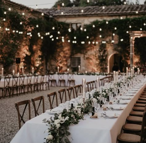 Tuscan Wedding Theme, The Wedding Bliss, Candles Flowers, Tuscan Wedding, Villa Wedding, Outdoor Dinner, Outdoor Wedding Reception, Luxurious Wedding, Greece Wedding