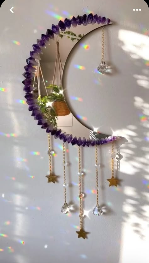 Spiritual Crochet Ideas, Diy Crystal Hanging Decor, Hanging Diy Decor, Hanging Crystals Diy, Sparkle Decor, Bead Mirror, Diy Crystal Crafts, Crystals Spirituality, Crystal Bedroom