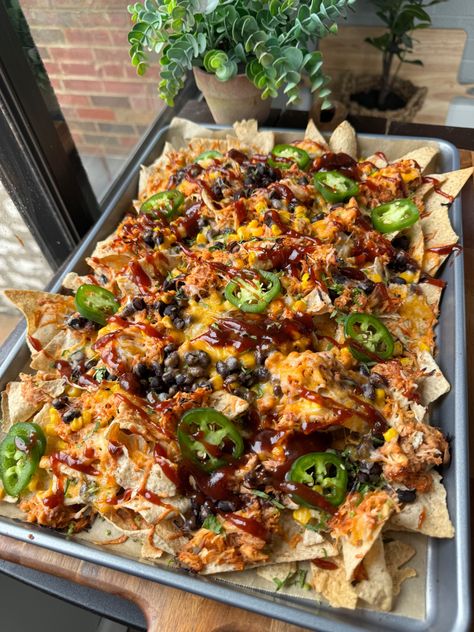 BBQ Chicken Nachos - Choosing Balance Nachos Dinner Meals, Nachos Recipe Chicken, Grilled Chicken Nachos, Bbq Chicken Nachos Recipe, Bbq Nachos, Bbq Chicken Nachos, Chicken Nachos Recipe, Buffalo Chicken Soup, Bbq Sauce Chicken