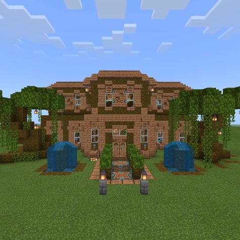 Minecraft jungle mansion made with jungle wood #minecraft #minecraftbuildingideas #minecraftbuild #junglewood Jungle Mansion Minecraft, Jungle Wood House Minecraft, Jungle Mansion, Wood Minecraft, Minecraft Jungle House, Cottagecore House, Jungle House, Minecraft House Plans, Cool Minecraft Houses