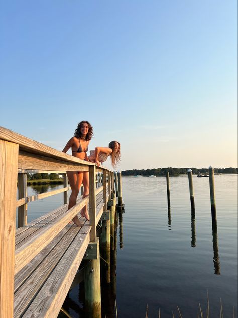 Cape Cod Pictures, Cape Cod Trip, Cape Cod Fall Aesthetic, Summer Cape Cod, Cape Cod Photoshoot, Cape Cod Photo Ideas, Cape Cod Beach Pictures, Cape Cod Pictures Ideas, Cape Cod Instagram Pics