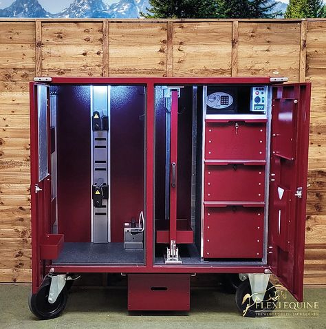 Horse Tack Boxes, Mirror Boots, Tack Locker, Tack Box, Healthy Horses, Horse Ideas, Tack Room, Horse Barn, Show Jumping