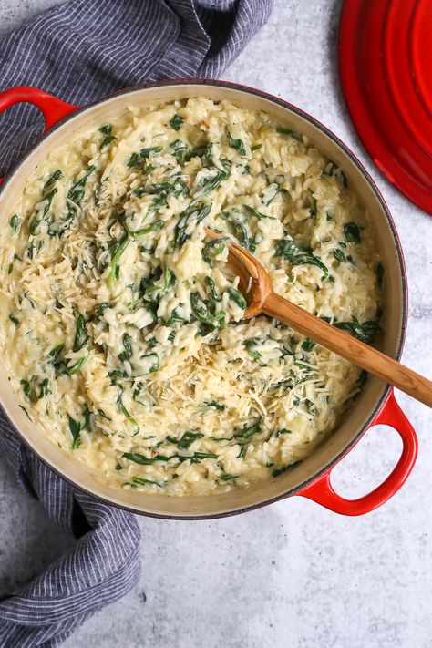 This Creamy Spinach Rice recipe is a delicious option that's ready in just 30 minutes. Add this to your menu as an easy rice side dish! Spinach Parmesan Rice, Cheesy Spinach Rice, Spinach Rice Pilaf, Rice Spinach Recipe, Creamy Rice Side Dish, Rice And Spinach Recipes, Spinach And Rice Recipes, Mexican Rice Side Dish, Spinach Rice Recipe