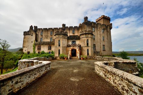 Dunvegan Castle, Clan Macleod, Castle Interior, Isle Of Skye Scotland, Castles In Scotland, Skye Scotland, Scotland Castles, Scottish Castles, Beautiful Castles