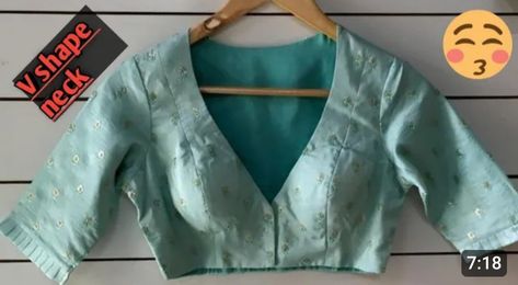 Blouse Patterns V Neck, V Shape Neck Design Blouse, High V Neck Blouse Designs, V Neck Blouse Pattern Sewing, Blouse V Neck Designs Latest, V Design Blouse, Blouse Designs Latest V Neck, V Neck Blouse Designs Saree, V Shape Neck Blouse