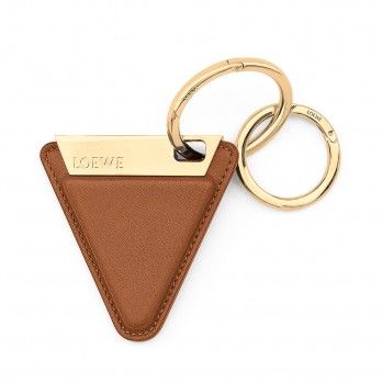 Loewe Accessories - Online Store Leather Jewels, Leather Key Case, Leather Art, Leather Keyring, Metal Accessories, Leather Projects, Leather Gifts, Leather Key, Leather Keychain