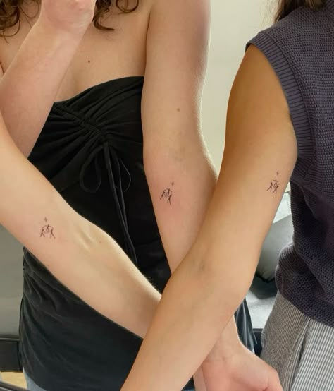 Simple Friend Tattoos Three, Small Tattoos 3 Friends, Tattoo For 4 Sisters, 3 Sisters Matching Tattoos, Matching Tattoo For 3 Sisters, Matching Triplet Tattoos, Aesthetic Sibling Tattoos, Four Siblings Tattoo, Sister Tats For 3