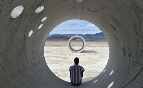 Michael Heizer – landscape theory Circle Architecture, Sun Tunnels, Sun Power, Public Sculpture, Environmental Art, Hotels Design, Land Art, Landscape Architect, Surreal Art